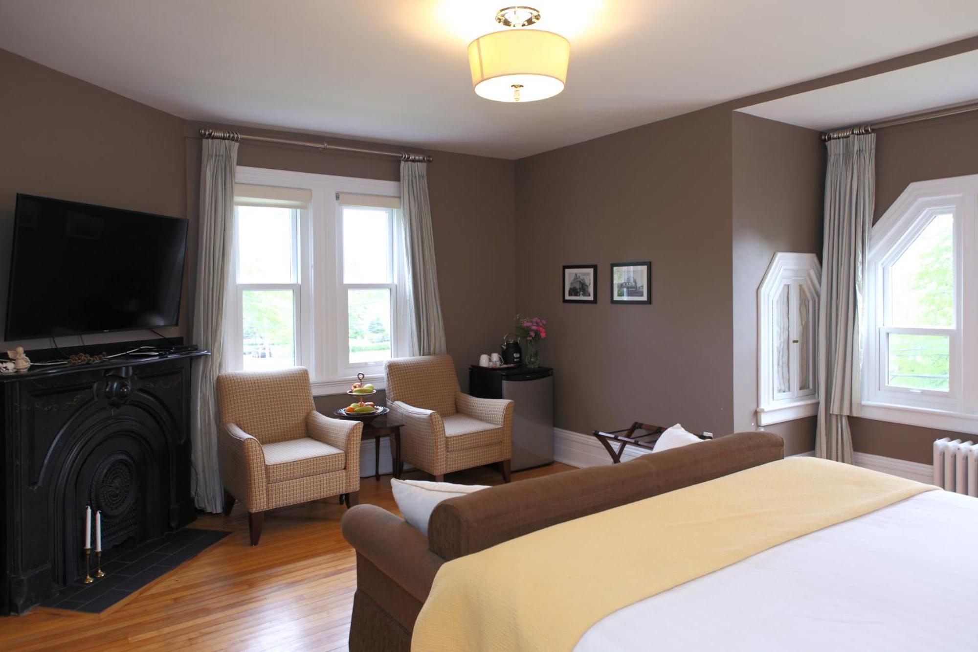 تشارلوت تاون No 1 Grafton Inn المظهر الخارجي الصورة