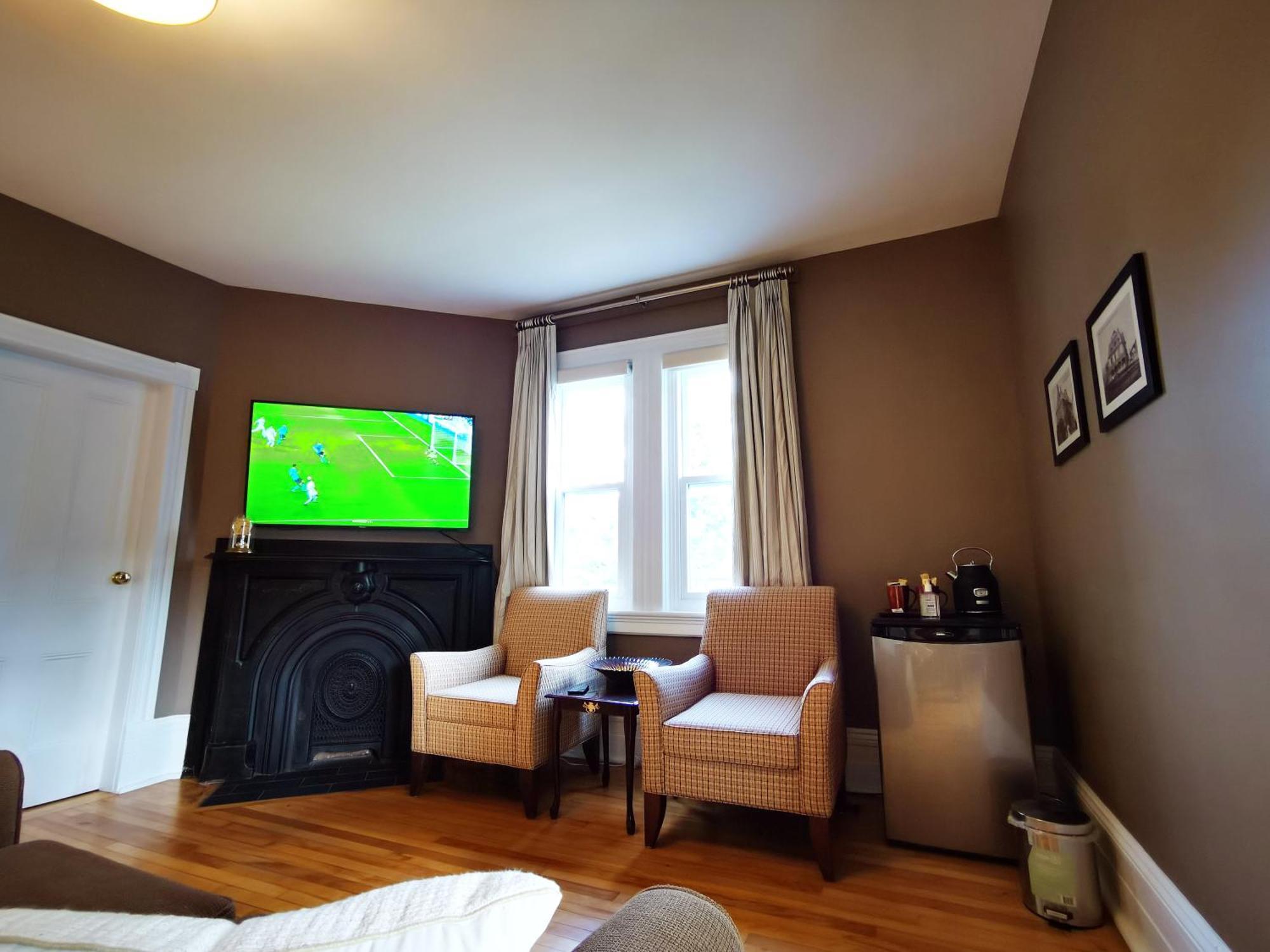 تشارلوت تاون No 1 Grafton Inn المظهر الخارجي الصورة